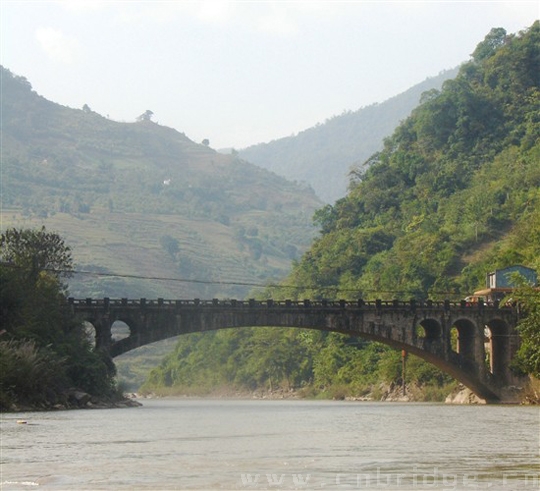 忠愛(ài)橋